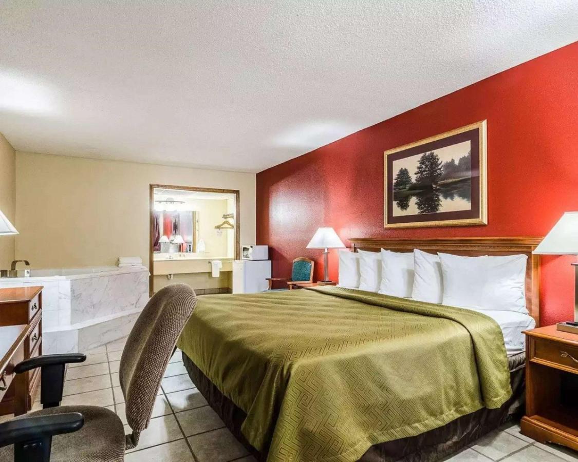 Surestay Hotel Salina Exterior photo